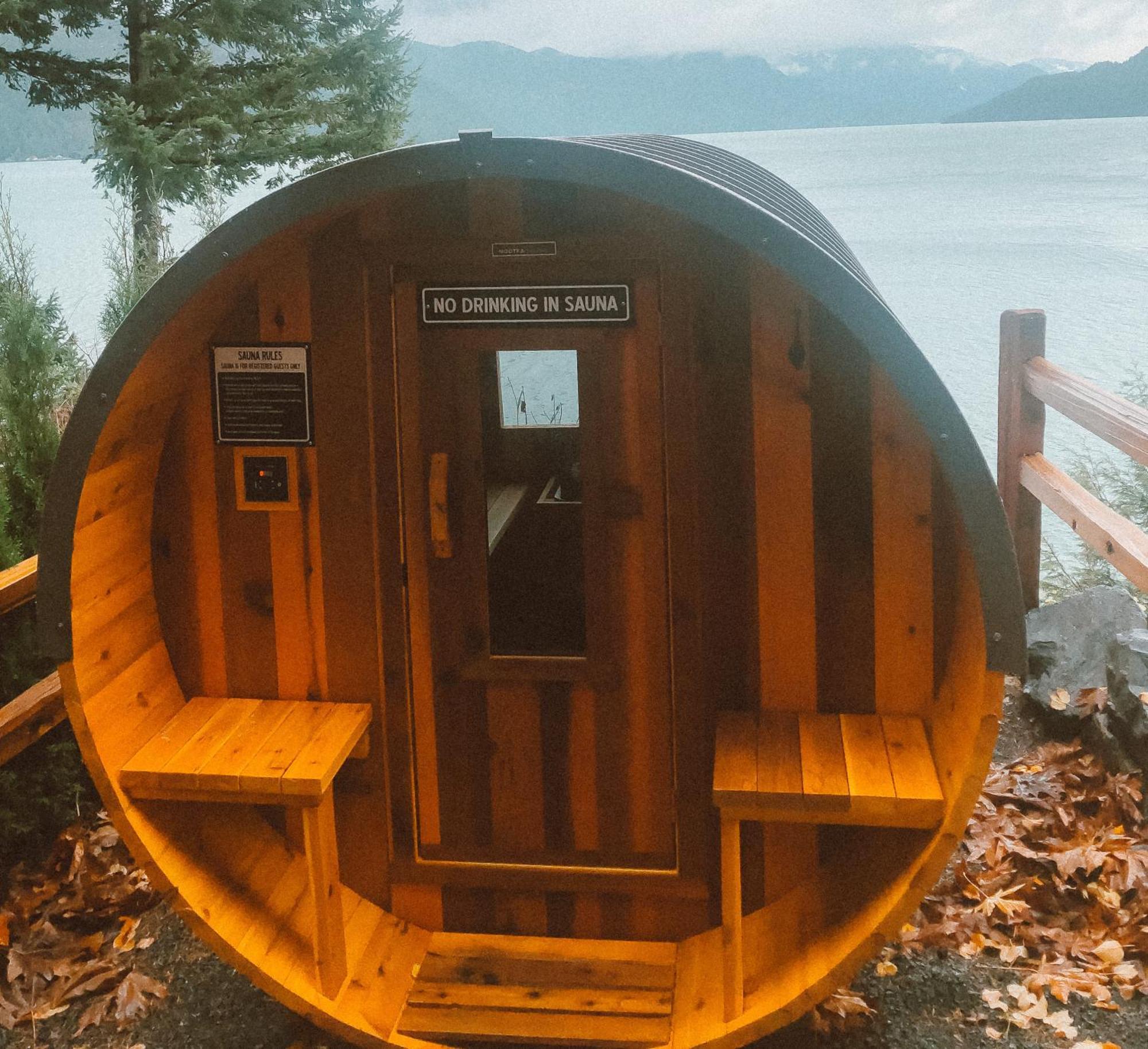 הריסון הוט ספרינגס The Lodge On Harrison Lake מראה חיצוני תמונה